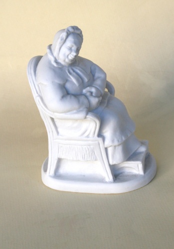 Фигурка "Коробочка", ЛФЗ, 1950-60-е гг. Фигурка "Коробочка", ЛФЗ, 1950-60-е гг.