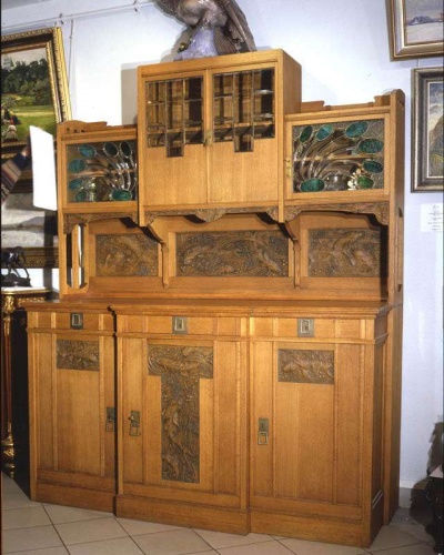 Буфет в стиле "Модерн", 1900-е гг. Буфет в стиле "Модерн", 1900-е гг.