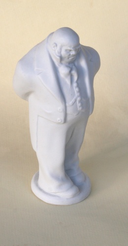 Фигурка "Собакевич", 1950-60-е гг. ЛФЗ. Фигурка "Собакевич", 1950-60-е гг. ЛФЗ.
