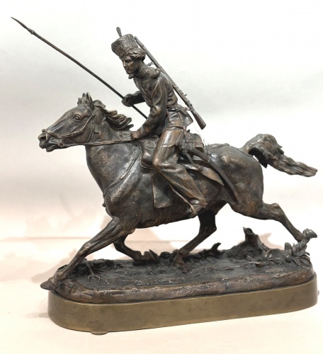 Скульптура кабинетная "Донской казак". Спб. Модель-1877г., отливка - 1877 -1887 гг. Скульптура кабинетная "Донской казак". Спб. Модель-1877г., отливка - 1877 -1887 гг.