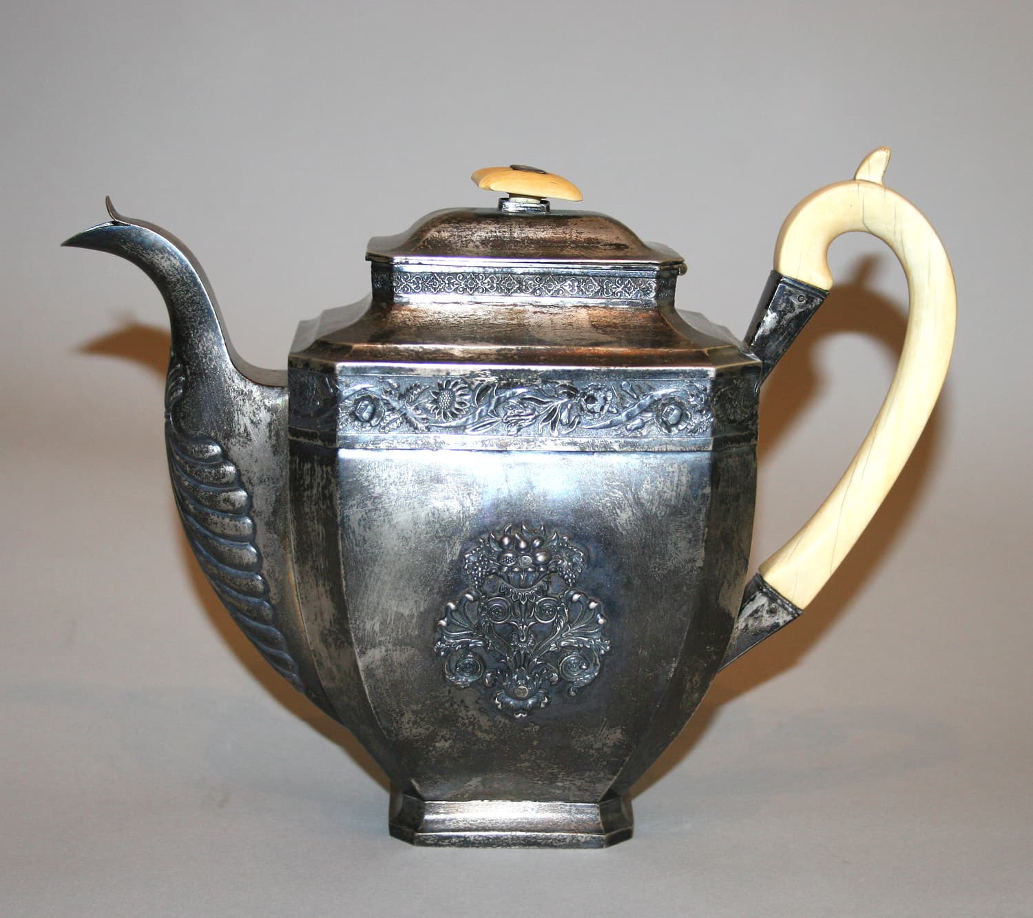 Чайник заварочный. - Антикварное серебро