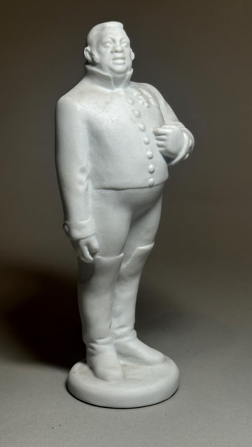 Фигурка Городничий, автор ЛФЗ (Ленинградский фарфоровый завод) (1925-2005), Антикварный фарфор