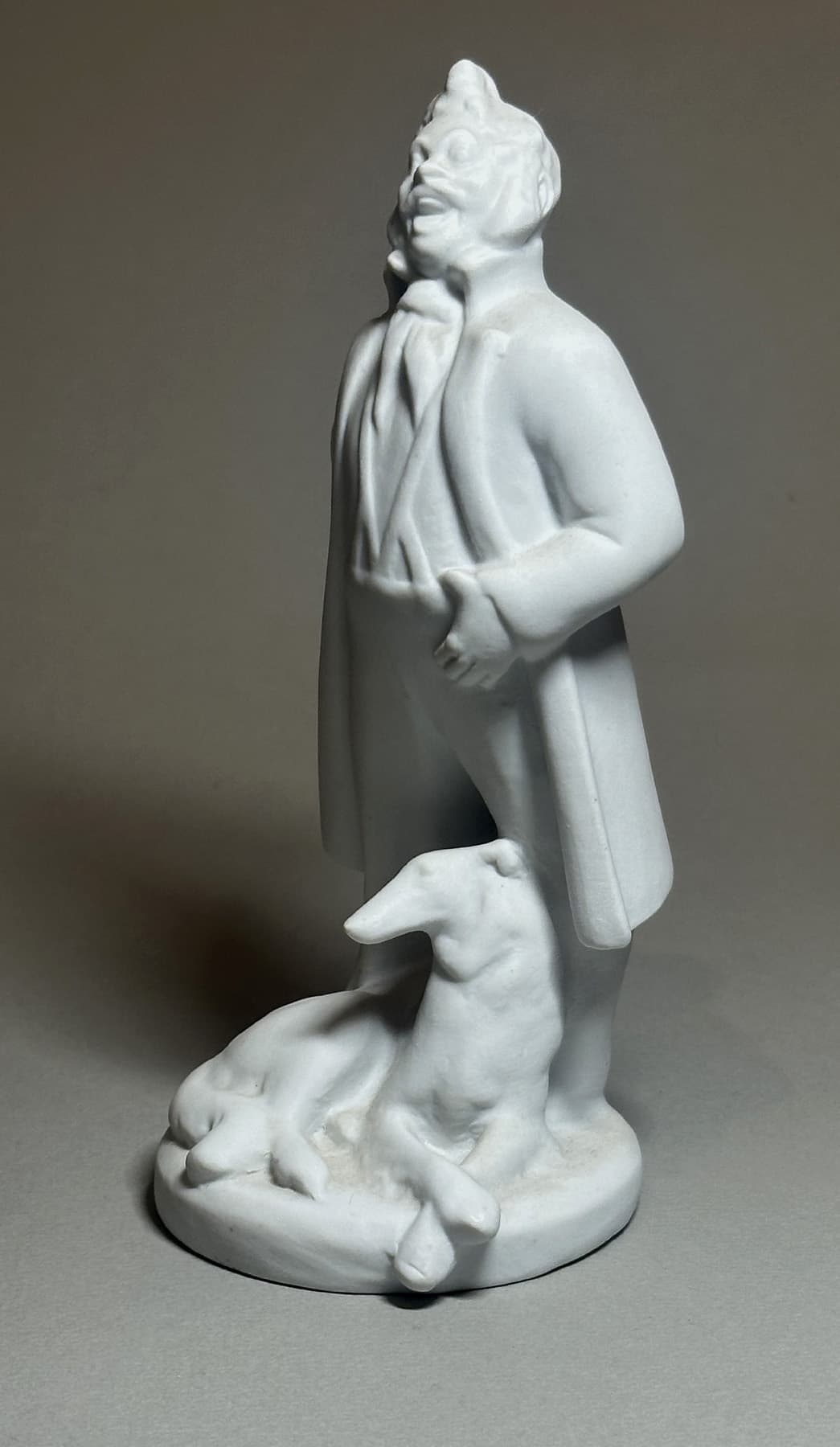 Фигурка Ноздрев, автор ЛФЗ (Ленинградский фарфоровый завод) (1925-2005), Антикварный фарфор — миниатюра 2