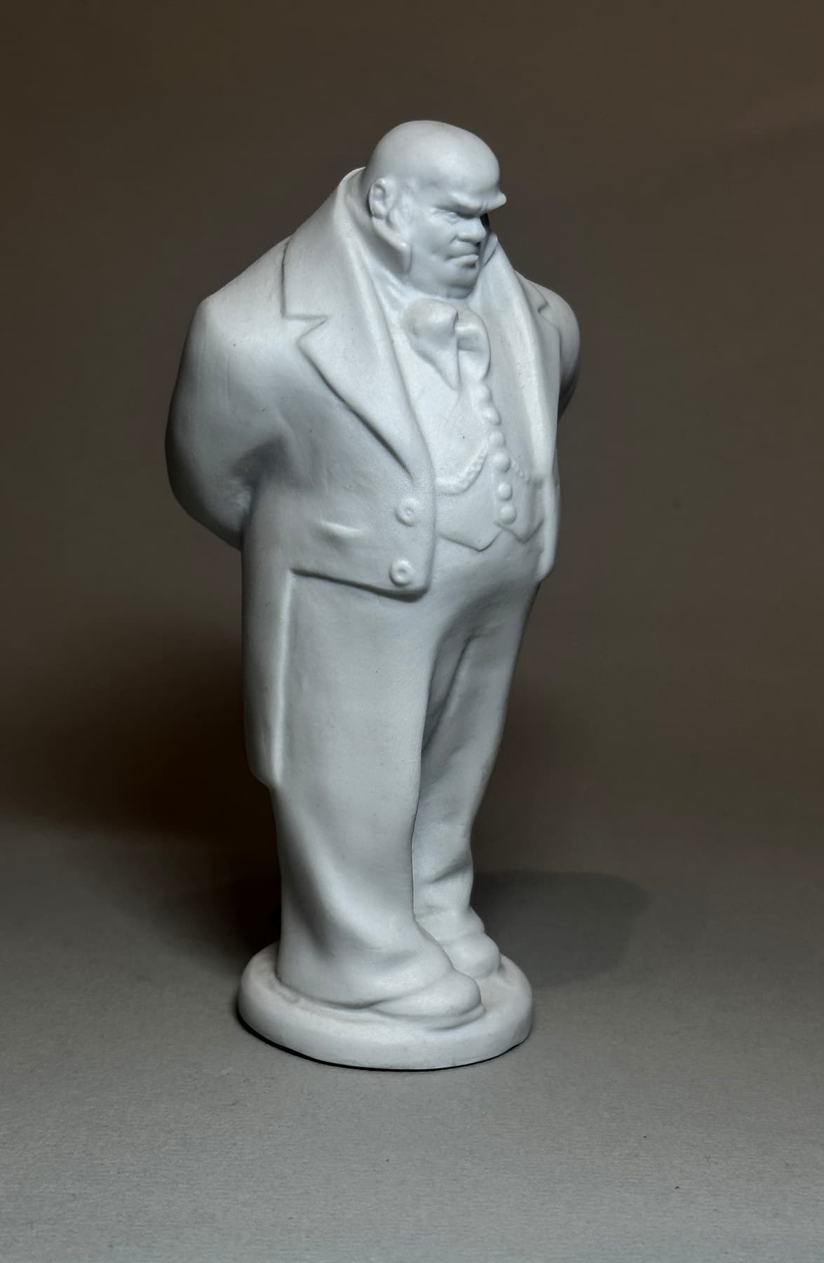 Фигурка Собакевич, автор ЛФЗ (Ленинградский фарфоровый завод) (1925-2005), Антикварный фарфор — миниатюра 3