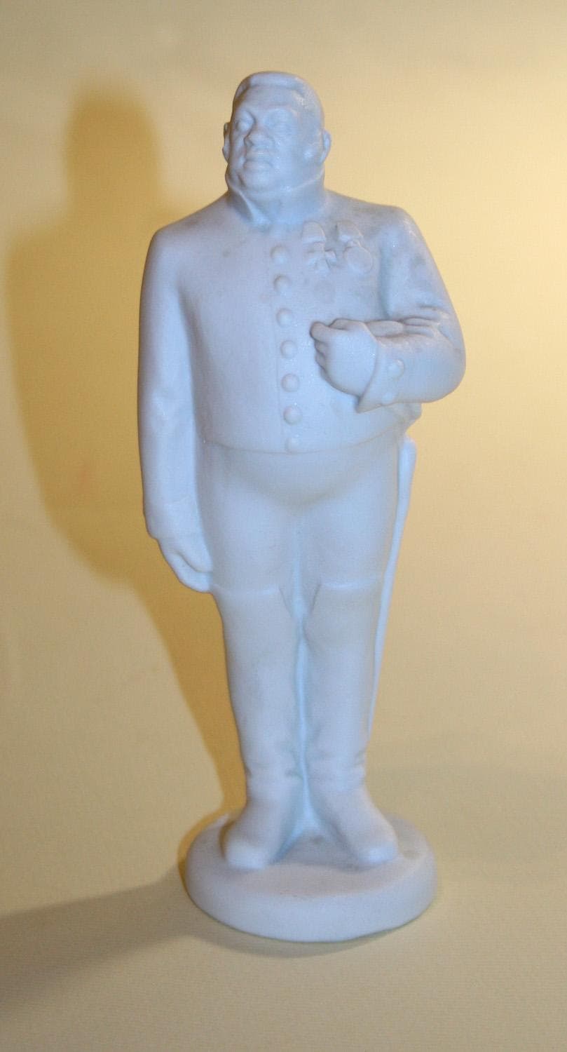 Фигурка "Городничий". - Антикварный фарфор
