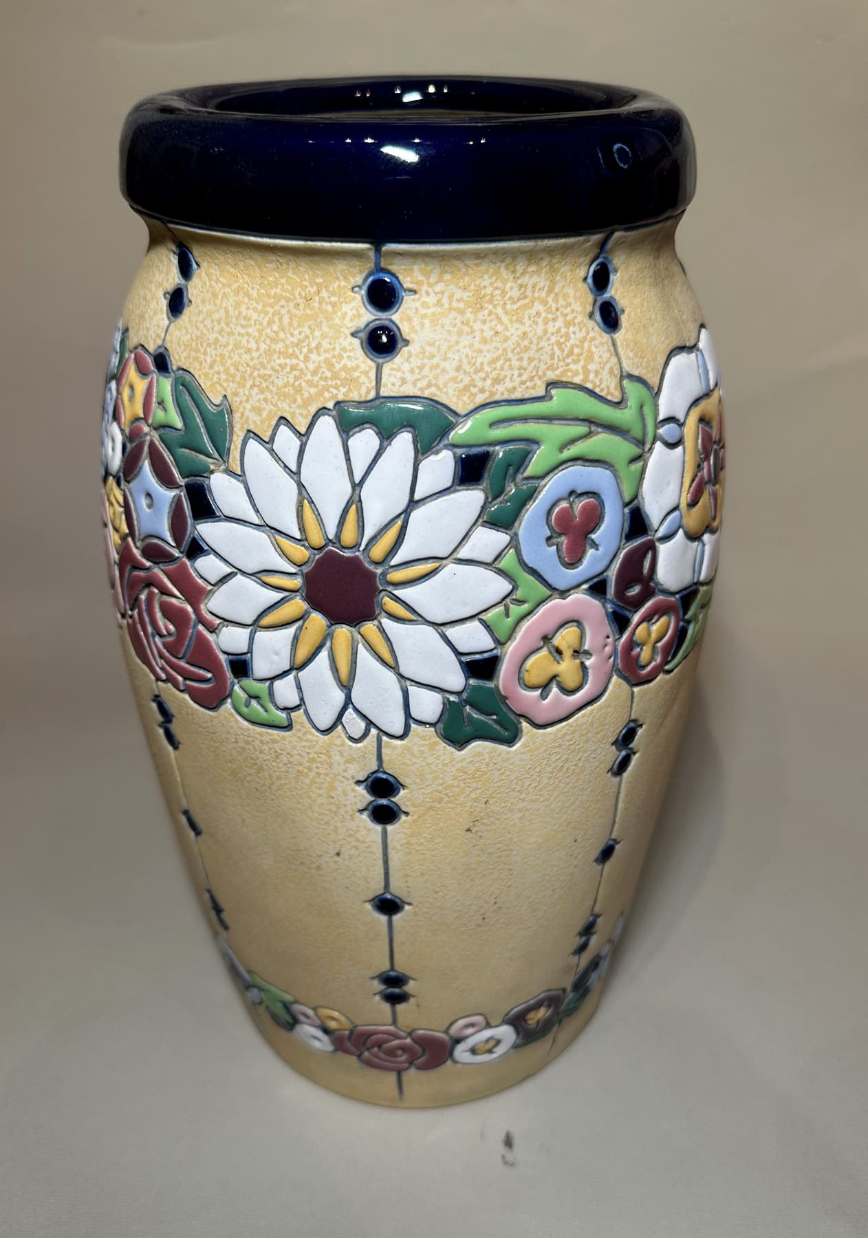 Ваза с цветочным орнаментом, автор Фабрика "Амфора". Чехословакия, Антикварный фарфор — миниатюра 4