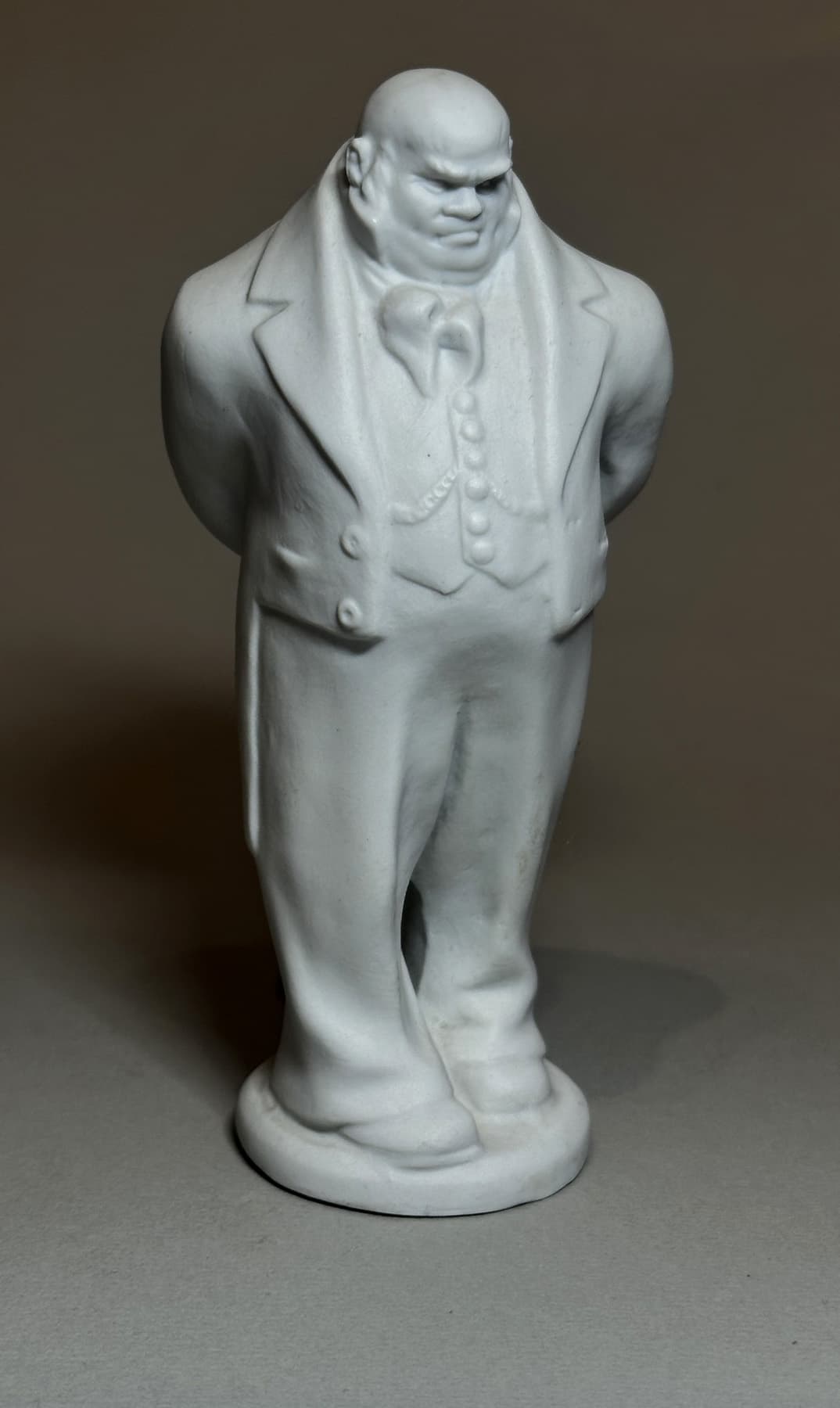 Фигурка Собакевич, автор ЛФЗ (Ленинградский фарфоровый завод) (1925-2005), Антикварный фарфор — миниатюра 2