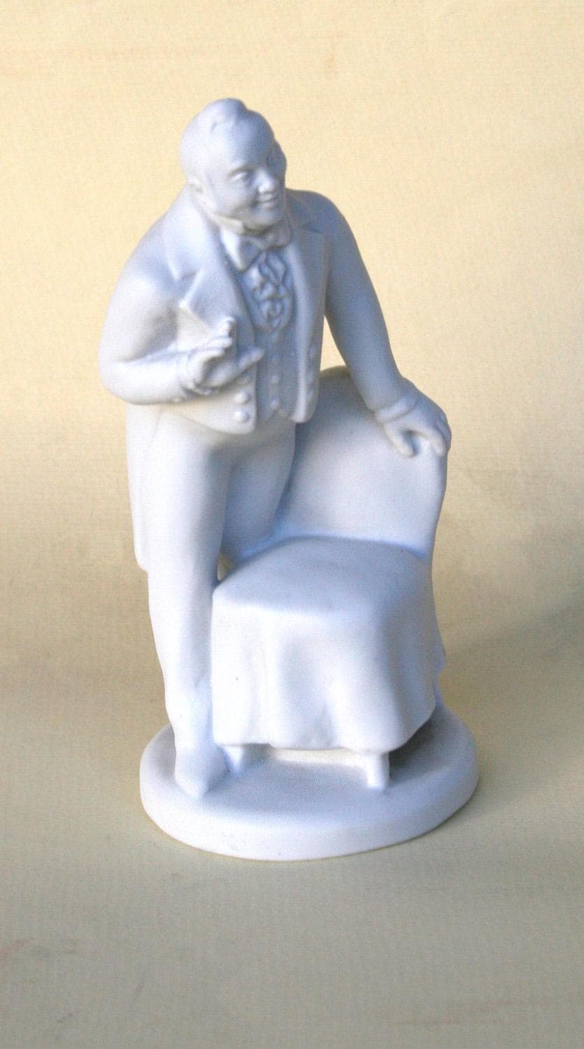 Фигурка "Чичиков" - Антикварный фарфор