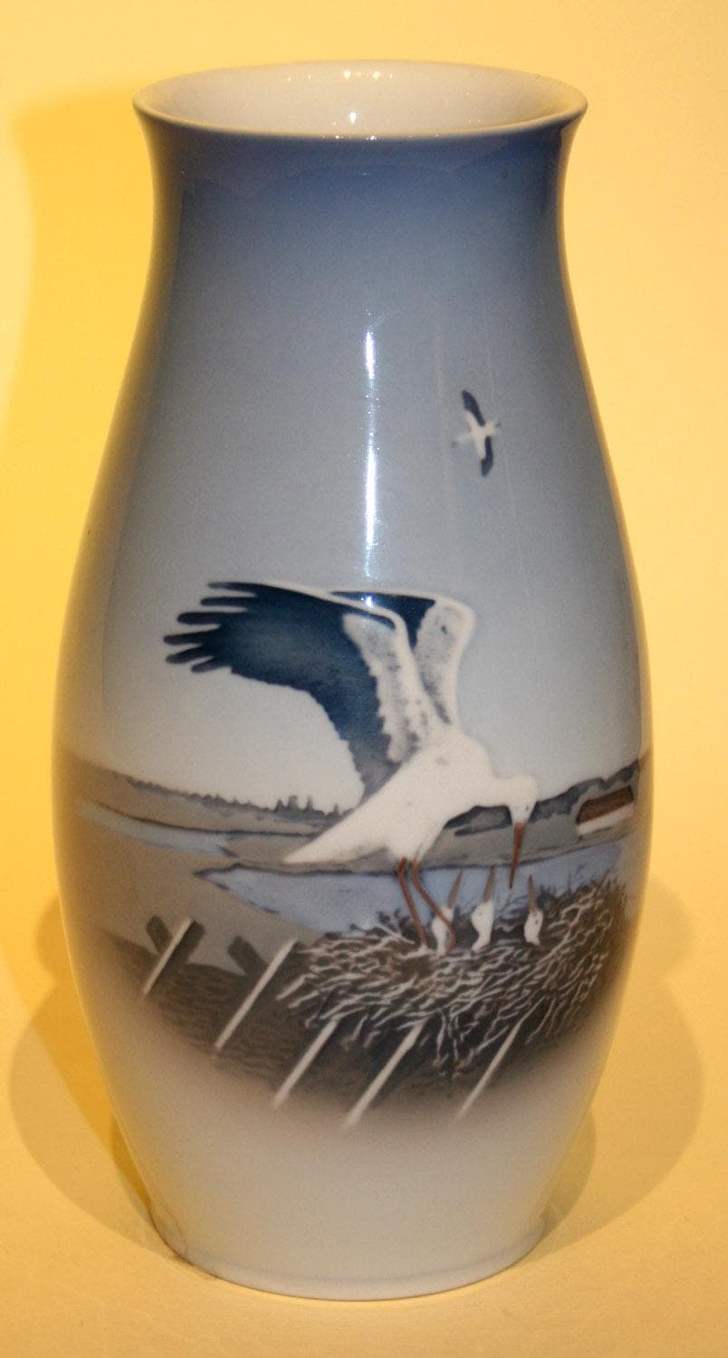 Ваза для цветов с аистами - Антикварный фарфор